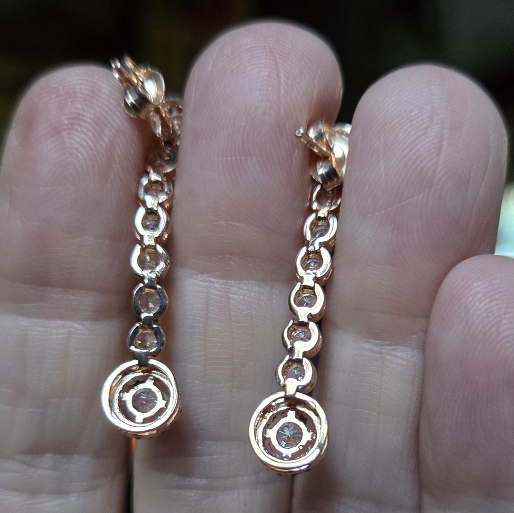 White topaz & onyx Silver & rosegold Drop Earrings - Picture 6 of 7